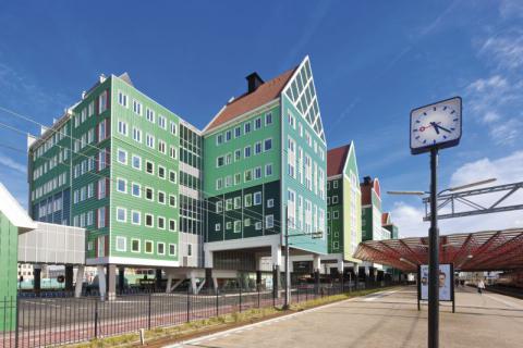 Фото Отель Golden Tulip Inntel в Голландии. Материал: Фиброцементный сайдинг Cedral | WAM architecten, Coenderstraat 3-4, NL-2613 SM Delft, desing: Molenaar &amp; Van Winden. Фото № 1936802141
