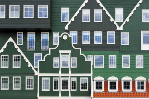 Фото Отель Golden Tulip Inntel в Голландии. Материал: Фиброцементный сайдинг Cedral | WAM architecten, Coenderstraat 3-4, NL-2613 SM Delft, desing: Molenaar &amp; Van Winden. Фото № 364063134