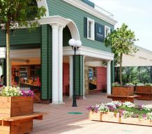 Фото Vnukovo Outlet Village - аутлет-центр. Материал: Фиброцементный сайдинг Cedral | . Фото № 267191358