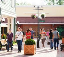 Фото Vnukovo Outlet Village - аутлет-центр. Материал: Фиброцементный сайдинг Cedral | . Фото № 1976388181
