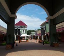 Фото Vnukovo Outlet Village - аутлет-центр. Материал: Фиброцементный сайдинг Cedral | . Фото № 1955473652