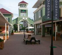 Фото Vnukovo Outlet Village - аутлет-центр. Материал: Фиброцементный сайдинг Cedral | . Фото № 1797635904