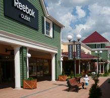 Фото Vnukovo Outlet Village - аутлет-центр. Материал: Фиброцементный сайдинг Cedral | . Фото № 343288856