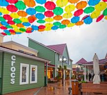 Фото Vnukovo Outlet Village - аутлет-центр. Материал: Фиброцементный сайдинг Cedral | . Фото № 479800350